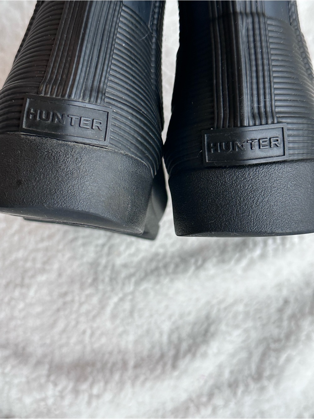 Hunter Men's Black Textured Rubber Rain Boots